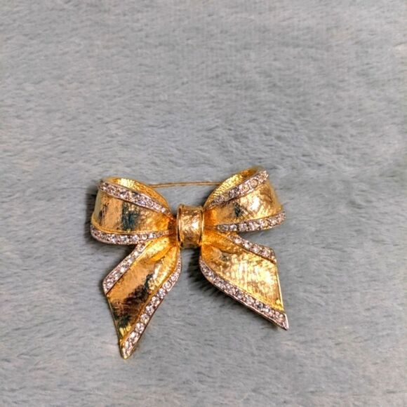 Vintage 1980's Goldtone & Rhinestones Bow Brooche - Picture 6 of 10